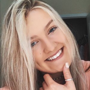 Meet your Posher, Alissa